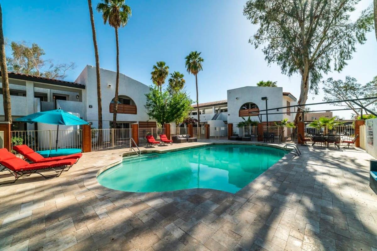 88 3bd 2b Modern Comfort Heated Pool